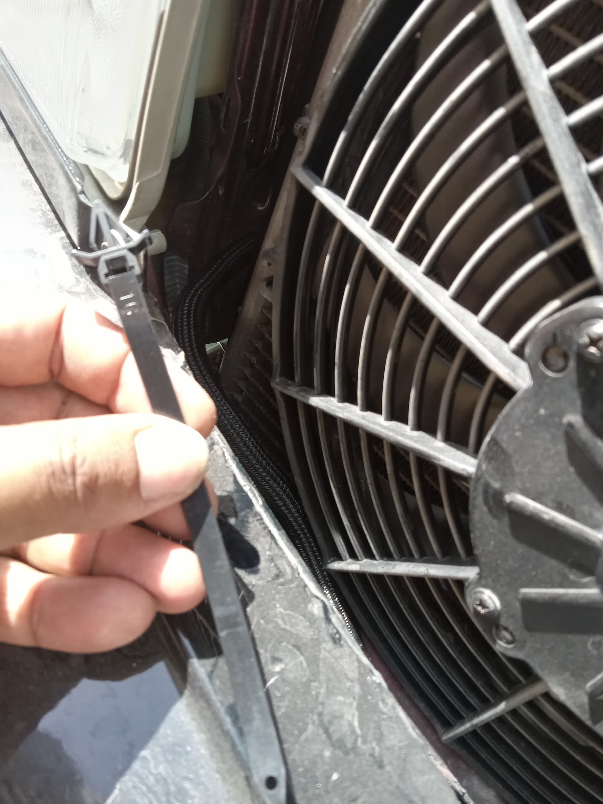 Mercedes SLK230 fan controller fan shroud routing